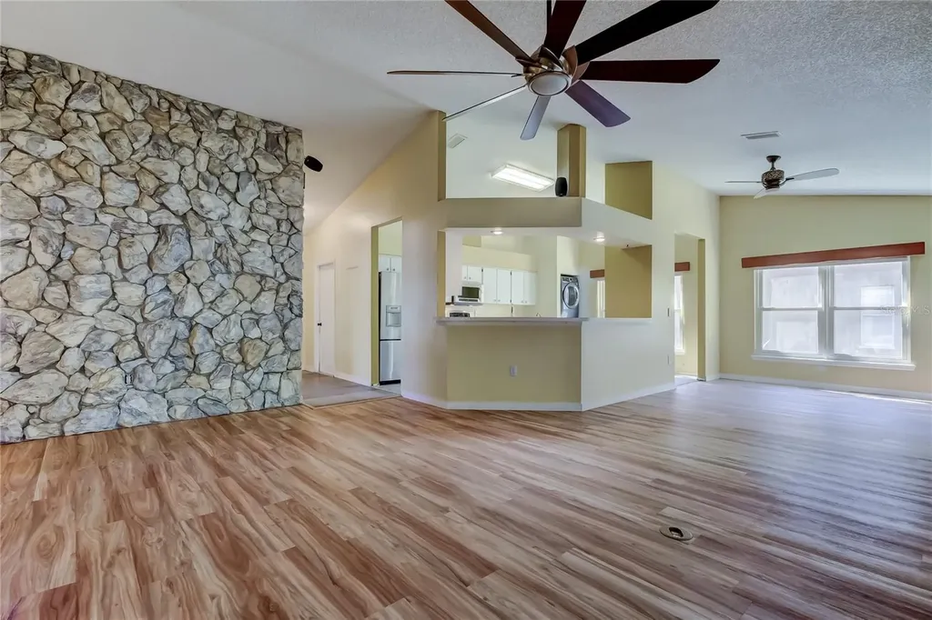 1795 Bayhill Drive Oldsmar FL 34677