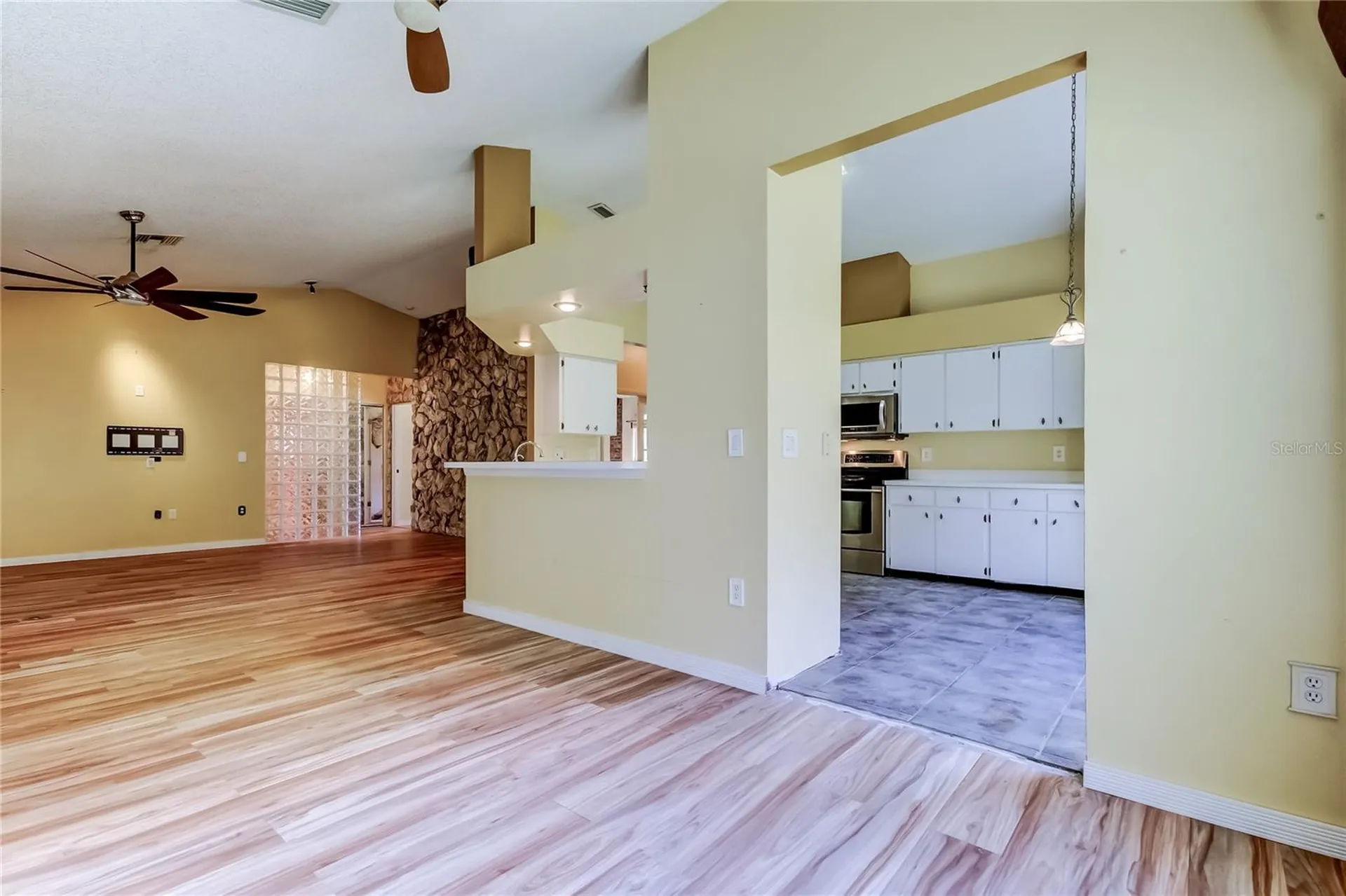 1795 Bayhill Drive Oldsmar FL 34677