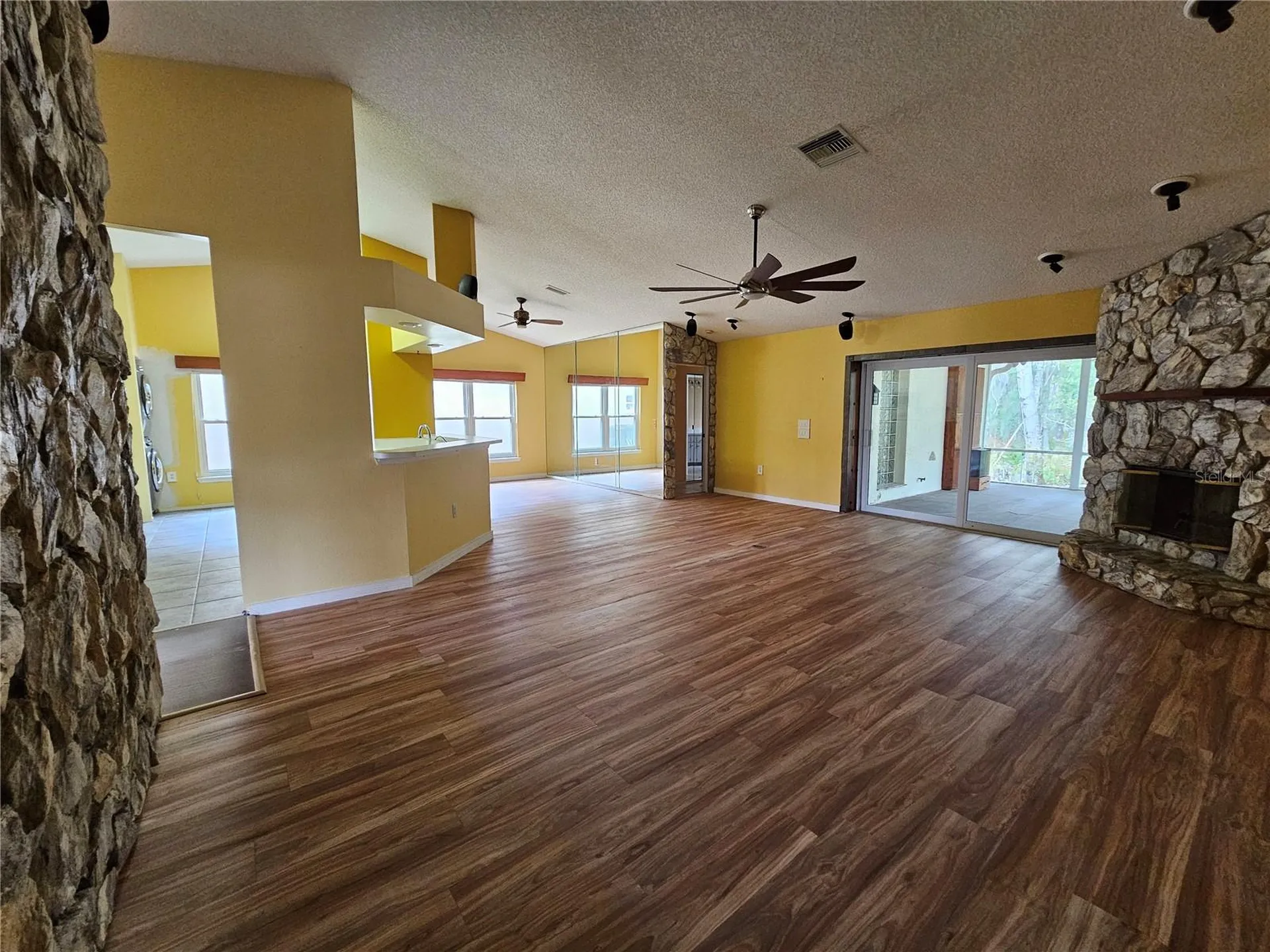1795 Bayhill Drive Oldsmar FL 34677