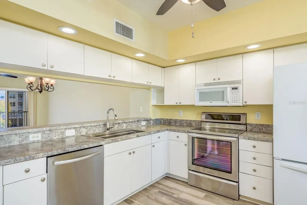 1200 Country Club Drive Largo FL 33771