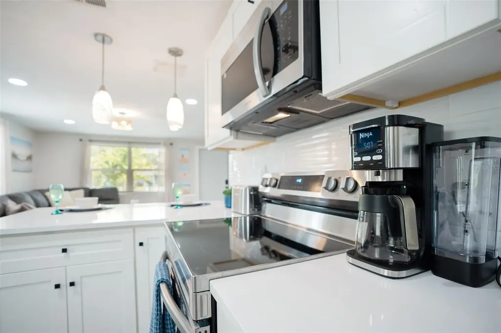 1004 67th Avenue W Bradenton FL 34207