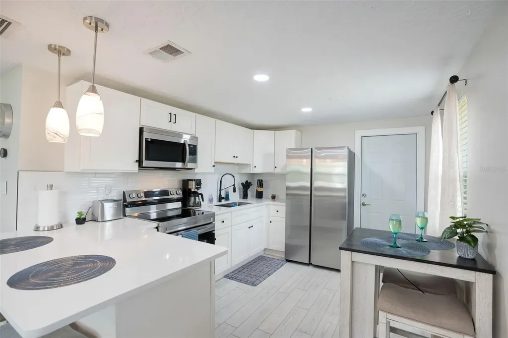 1004 67th Avenue W Bradenton FL 34207