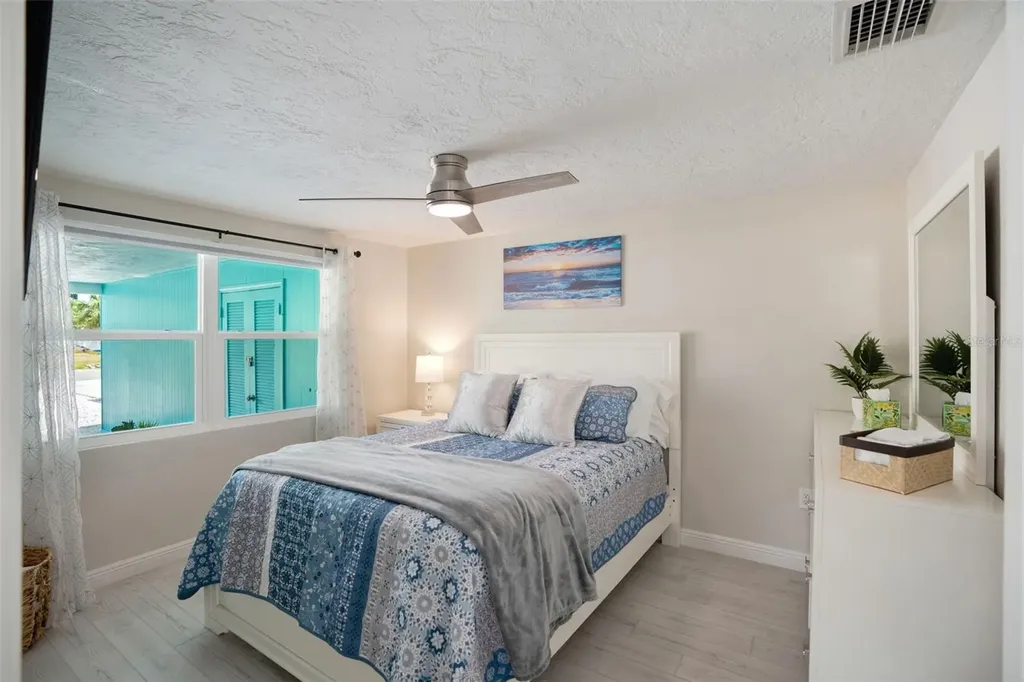 1004 67th Avenue W Bradenton FL 34207