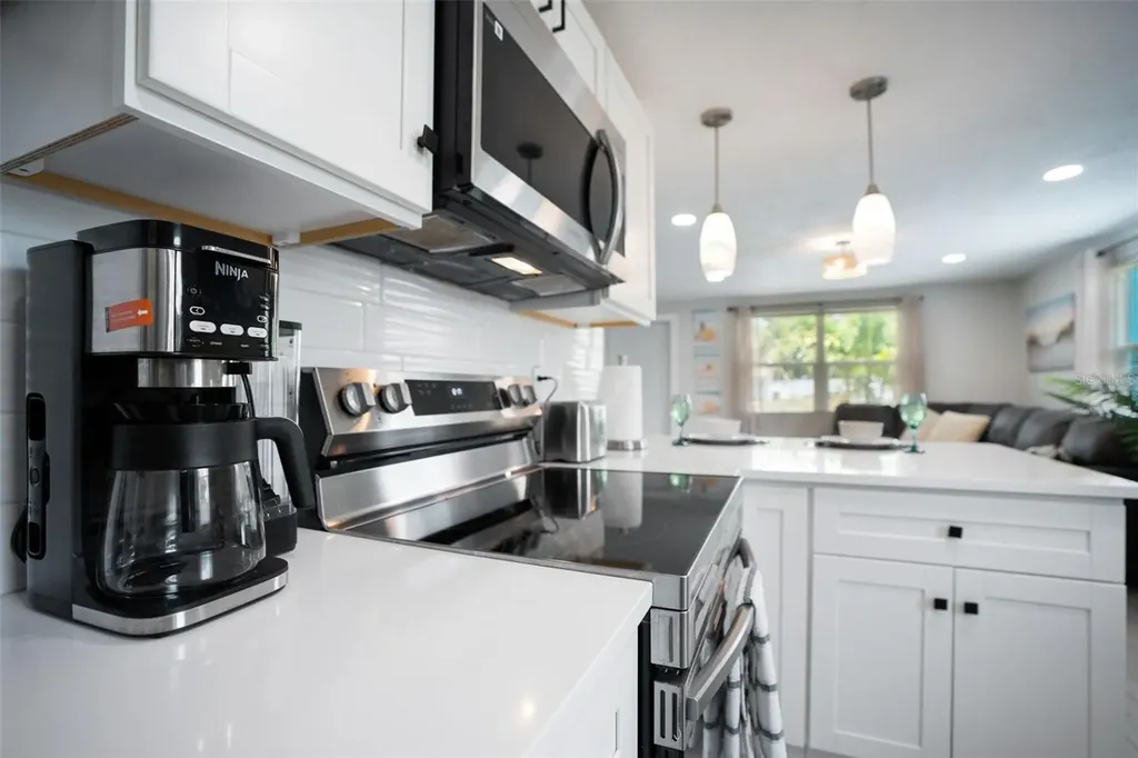 1004 67th Avenue W Bradenton FL 34207
