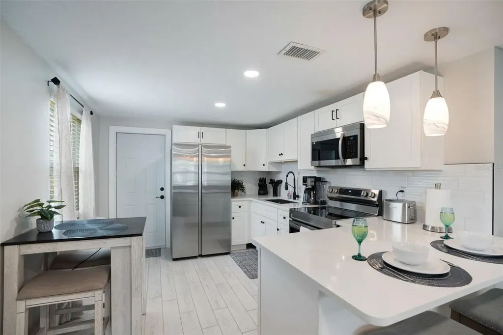 1004 67th Avenue W Bradenton FL 34207