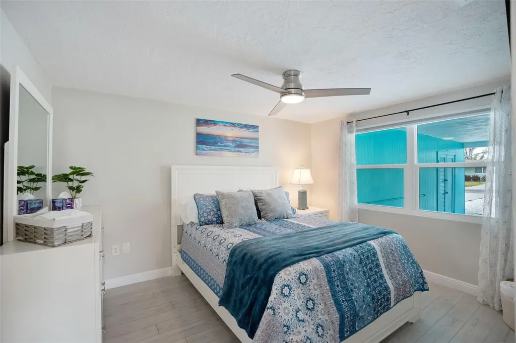 1004 67th Avenue W Bradenton FL 34207
