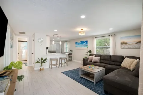 1004 67th Avenue W Bradenton FL 34207