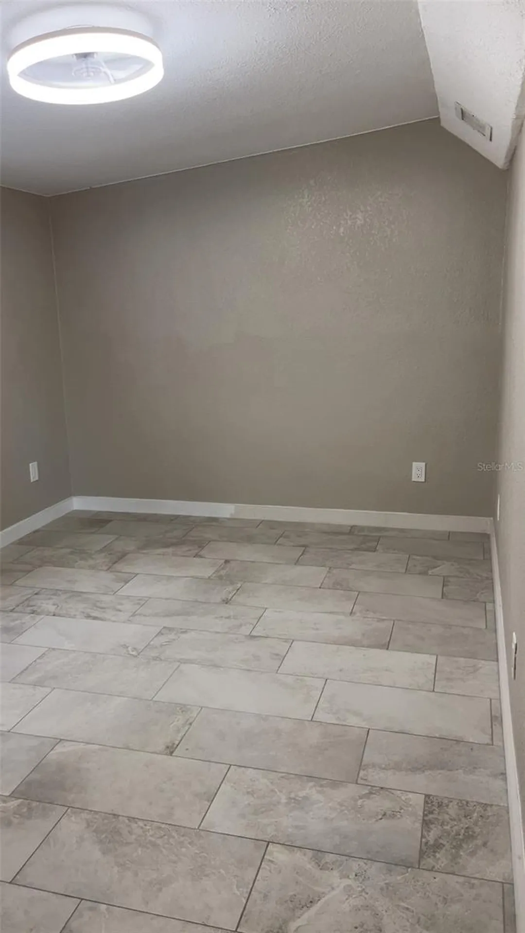 225 83rd Avenue NE St Petersburg FL 33702