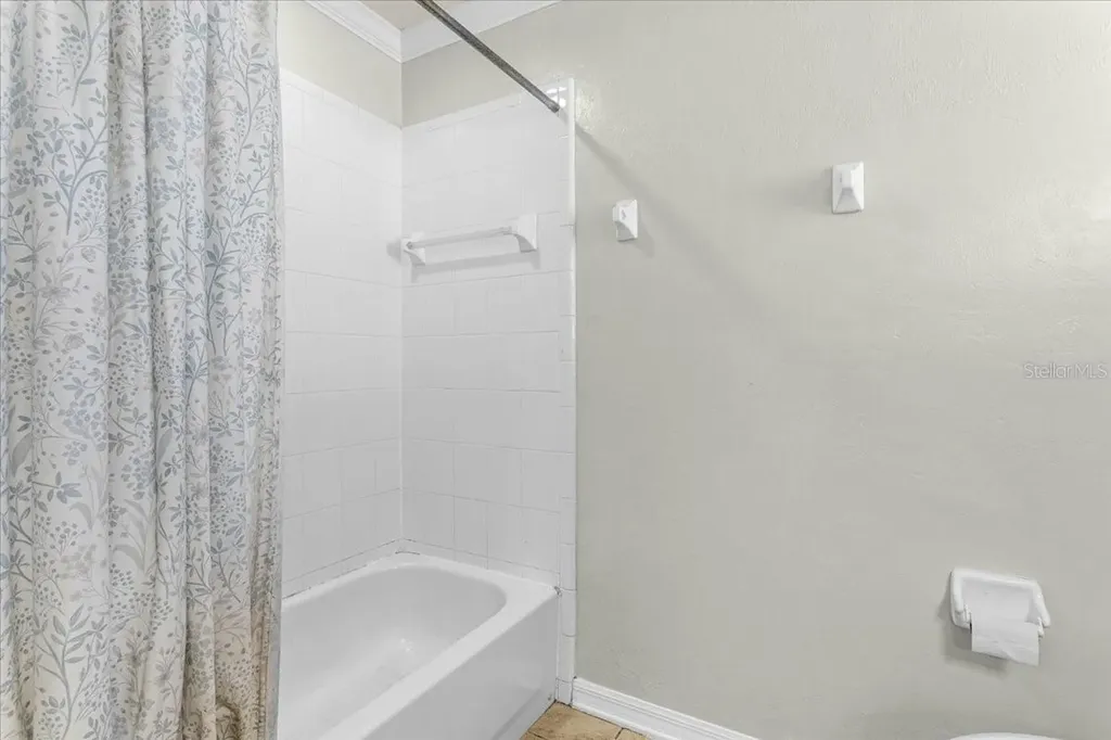 3742 NW 26th Terrace Gainesville FL 32605