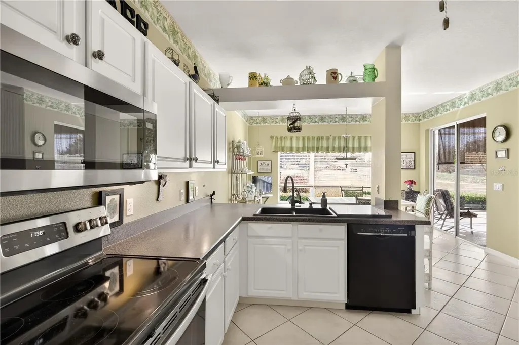 2219 Caxton Clermont FL 34711
