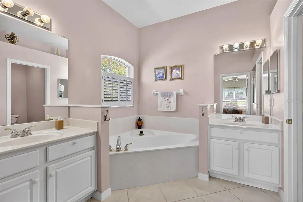 2219 Caxton Clermont FL 34711