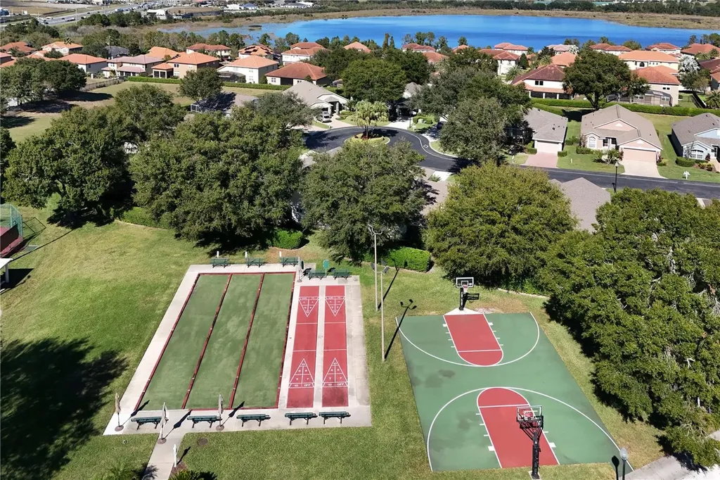 2219 Caxton Clermont FL 34711
