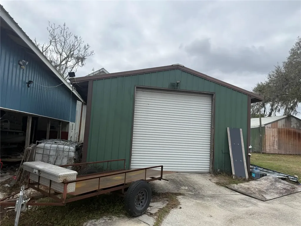 3970 E Knights Griffin Road Plant City FL 33565