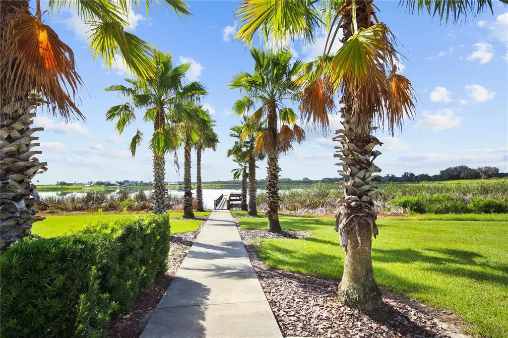 707 Waterfern Trail Drive Auburndale FL 33823