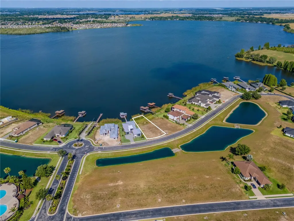 707 Waterfern Trail Drive Auburndale FL 33823