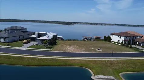 707 Waterfern Trail Drive Auburndale FL 33823