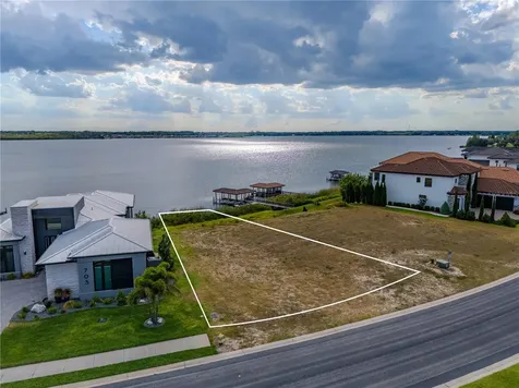 707 Waterfern Trail Drive Auburndale FL 33823
