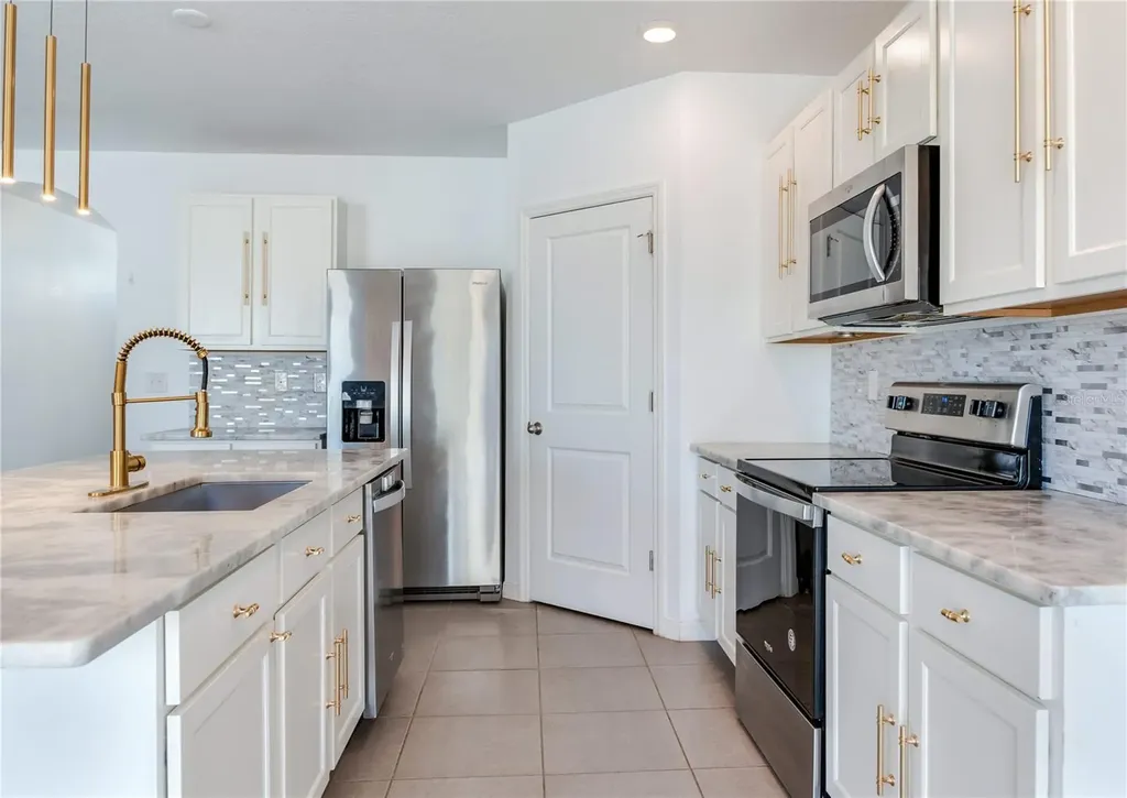 2412 Knight Island Drive Brandon FL 33511