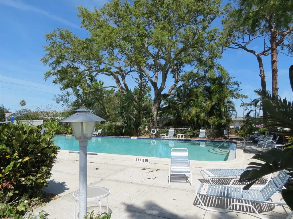 7193 W Country Club Drive N Sarasota FL 34243