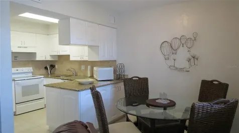 7193 W Country Club Drive N Sarasota FL 34243