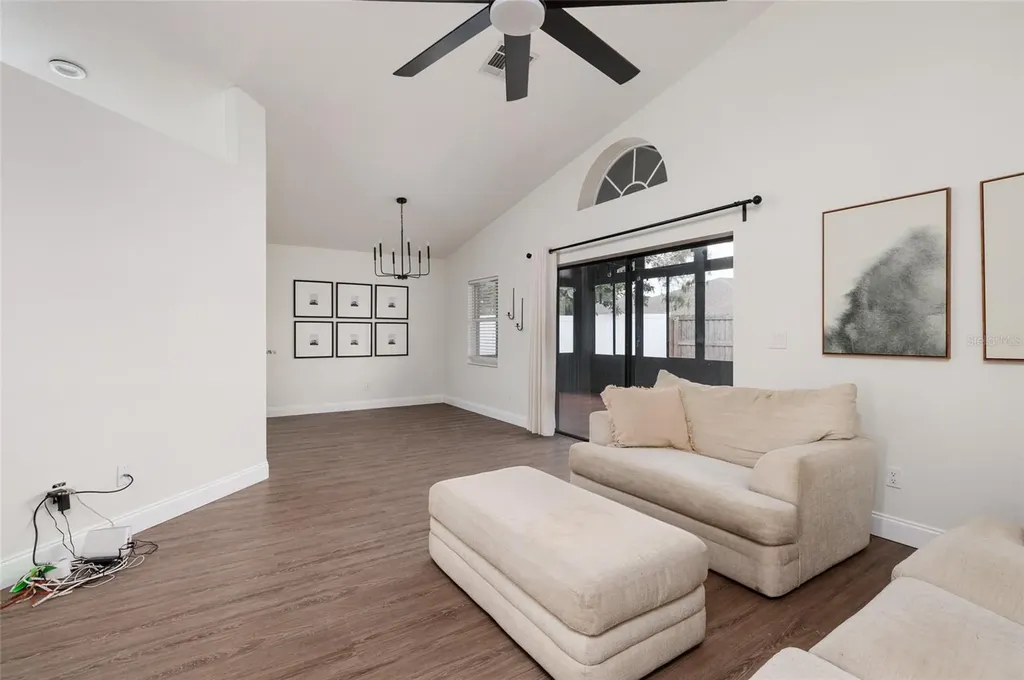 1712 Erin Brooke Drive Valrico FL 33594