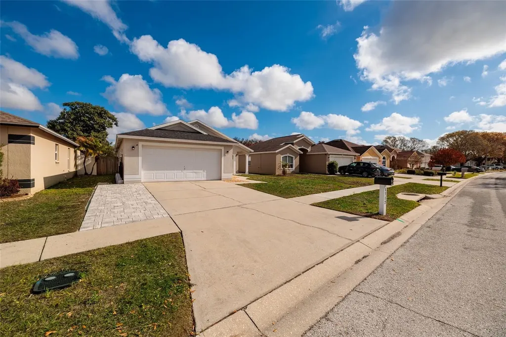 1712 Erin Brooke Drive Valrico FL 33594