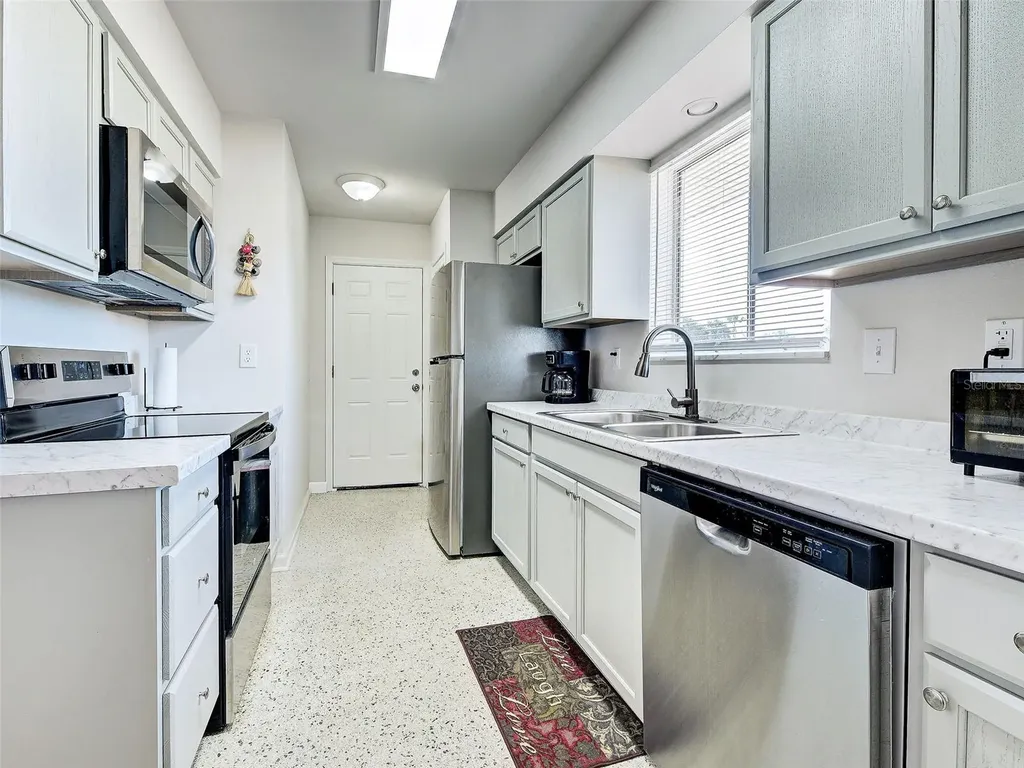6394 Freemont Street North Port FL 34287