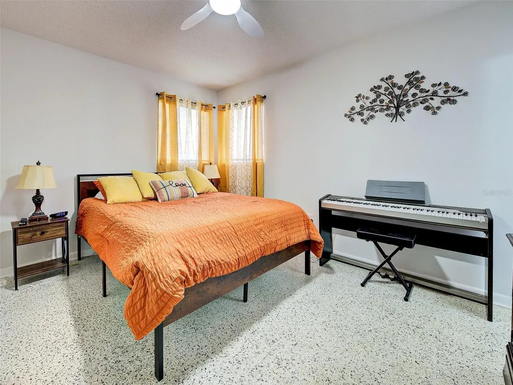 6394 Freemont Street North Port FL 34287