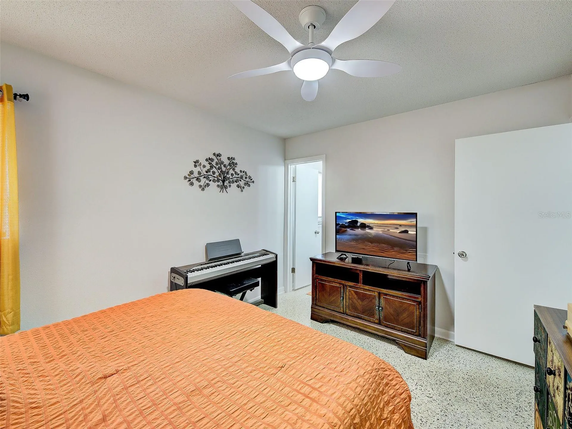 6394 Freemont Street North Port FL 34287