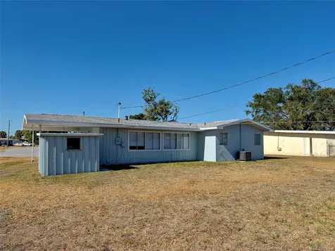 6394 Freemont Street North Port FL 34287