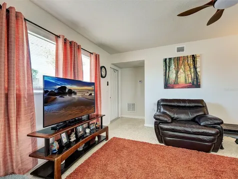 6394 Freemont Street North Port FL 34287