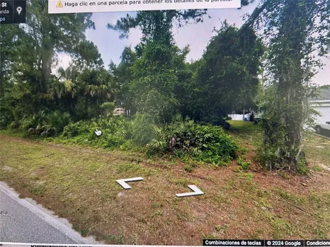 206 Sherbourne Street Port Charlotte FL 33954