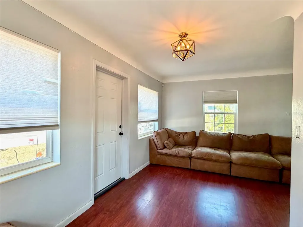 3317 18th Street N St Petersburg FL 33713