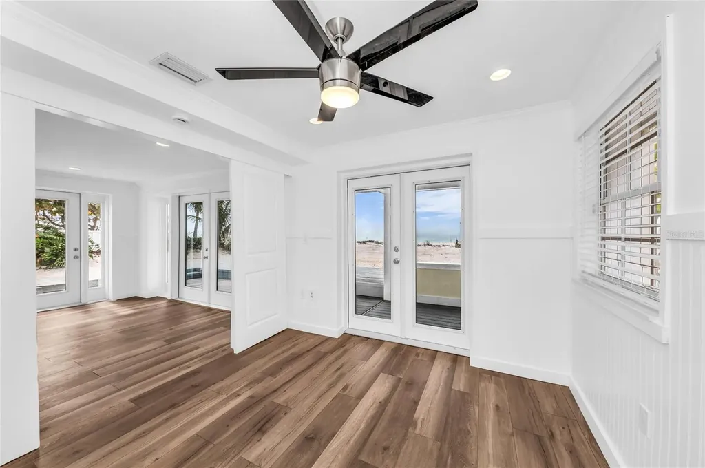 3007 Avenue F Holmes Beach FL 34217