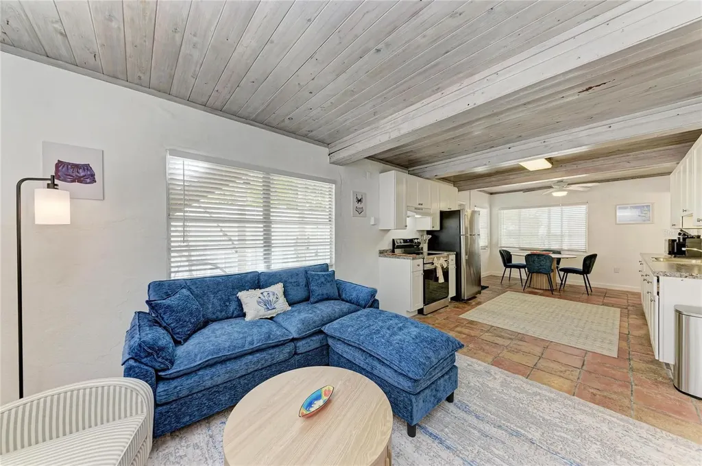 3007 Avenue F Holmes Beach FL 34217