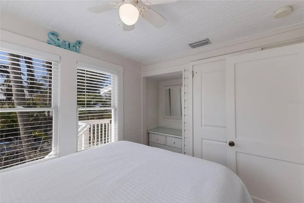 3007 Avenue F Holmes Beach FL 34217