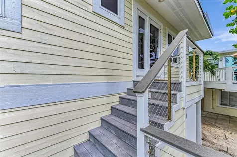 3007 Avenue F Holmes Beach FL 34217