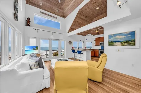 3007 Avenue F Holmes Beach FL 34217
