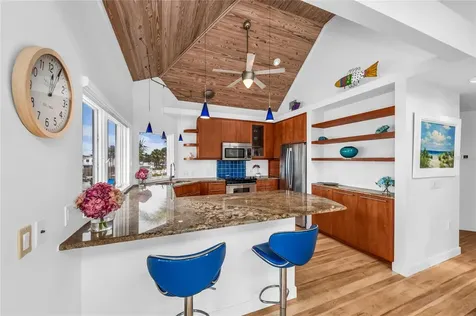 3007 Avenue F Holmes Beach FL 34217