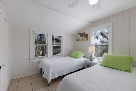 3007 Avenue F Holmes Beach FL 34217