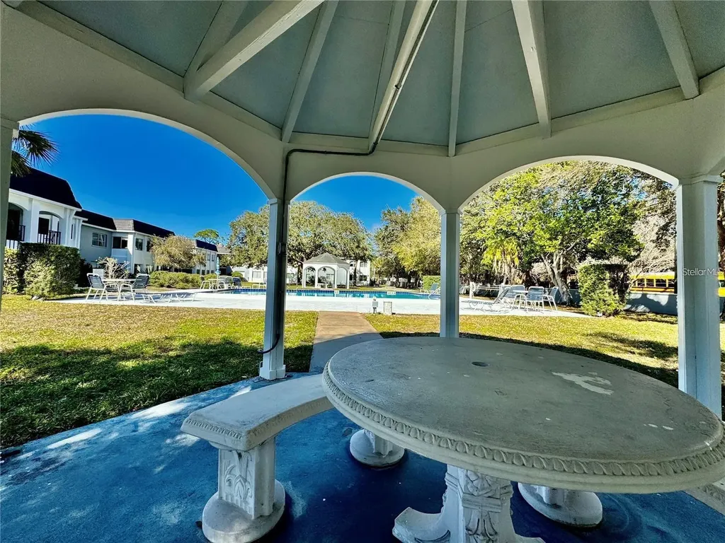 8651 10th Street N St Petersburg FL 33702