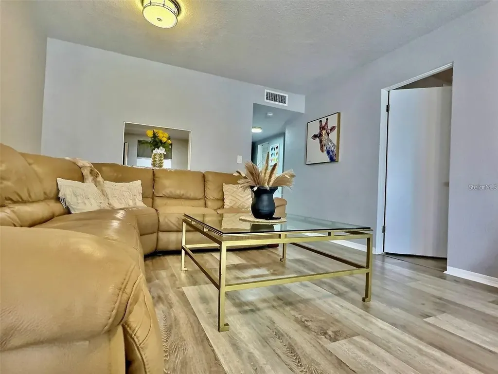 8651 10th Street N St Petersburg FL 33702