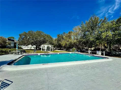 8651 10th Street N St Petersburg FL 33702
