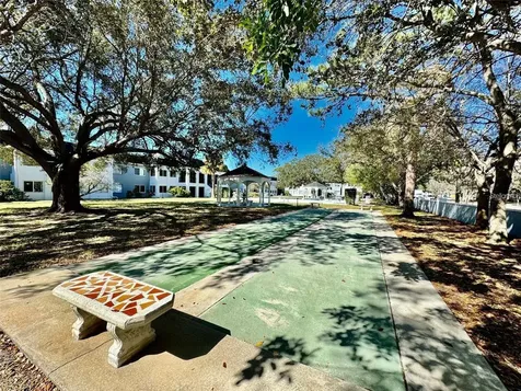 8651 10th Street N St Petersburg FL 33702