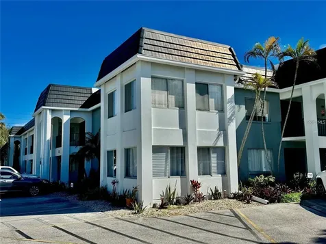 8651 10th Street N St Petersburg FL 33702