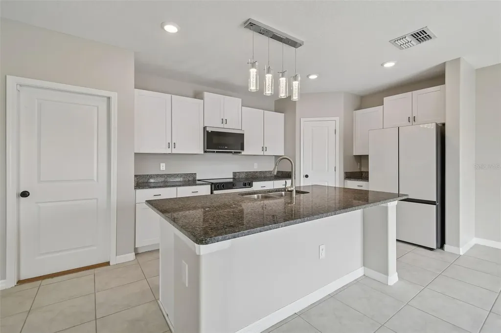 15718 Fort Island Place Sun City Center FL 33573