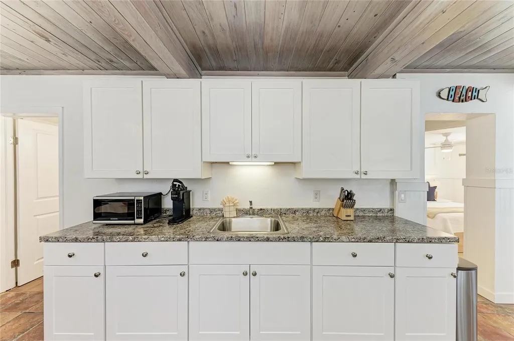 3007 Avenue F Holmes Beach FL 34217