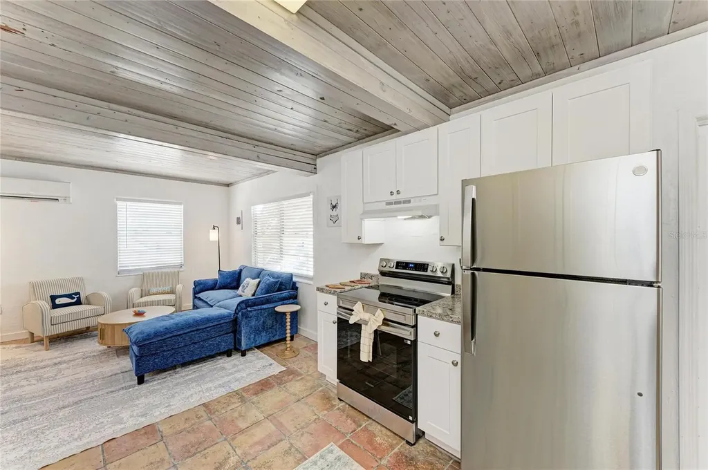 3007 Avenue F Holmes Beach FL 34217
