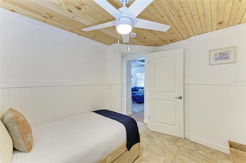 3007 Avenue F Holmes Beach FL 34217