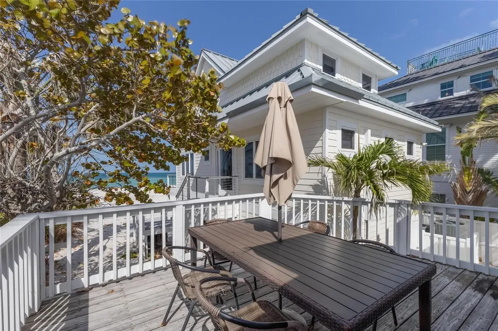 3007 Avenue F Holmes Beach FL 34217
